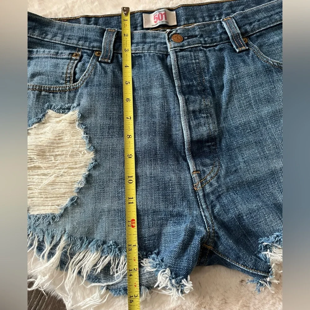 LEVI’S‎ Women's Distressed Denim Shorts